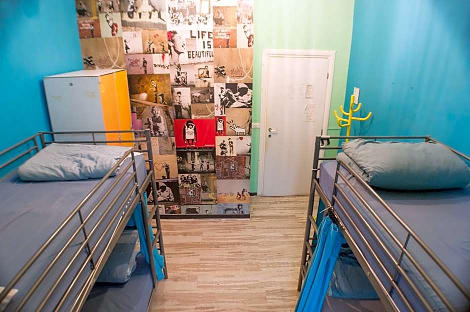 Victoria House Hostel