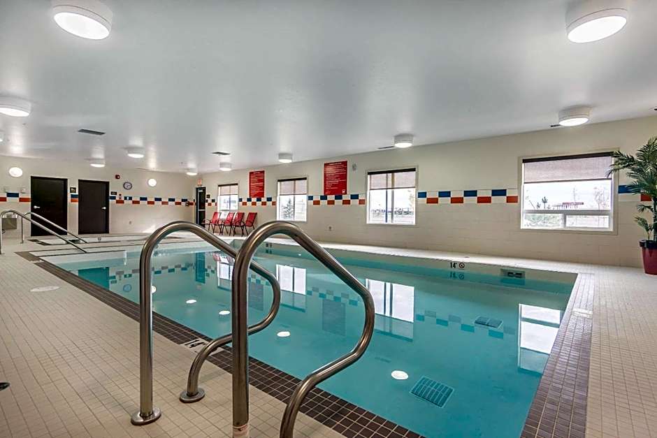 Comfort Inn & Suites Edmonton International Airport