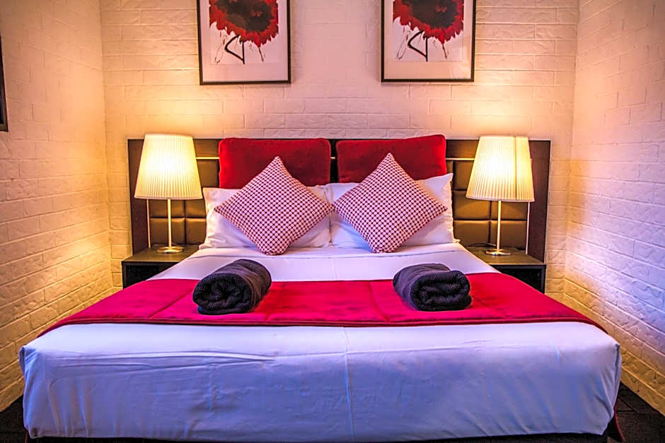 Ascot Budget Inn & Residences