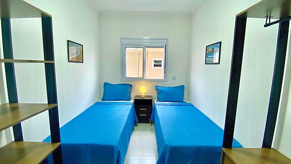 Espaço prático e clean 700 mts praia