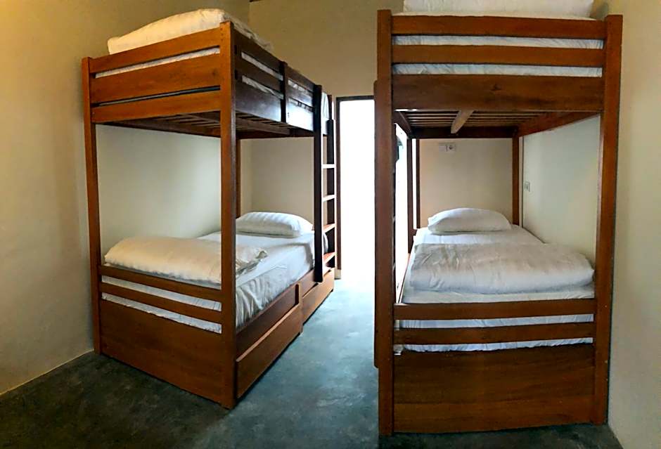 Roots Hotel Trawangan