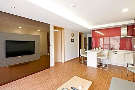Sonobelle Tower A Suite- Ondol (With Kitchenette, Park View)