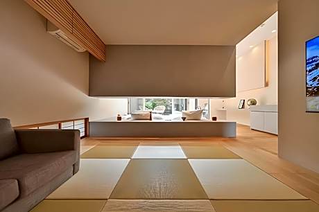 Semi Double Room - Non-Smoking