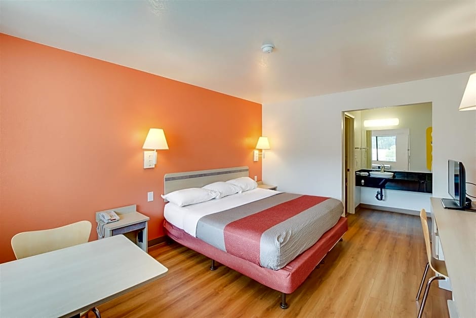 Motel 6 Columbia, SC - West