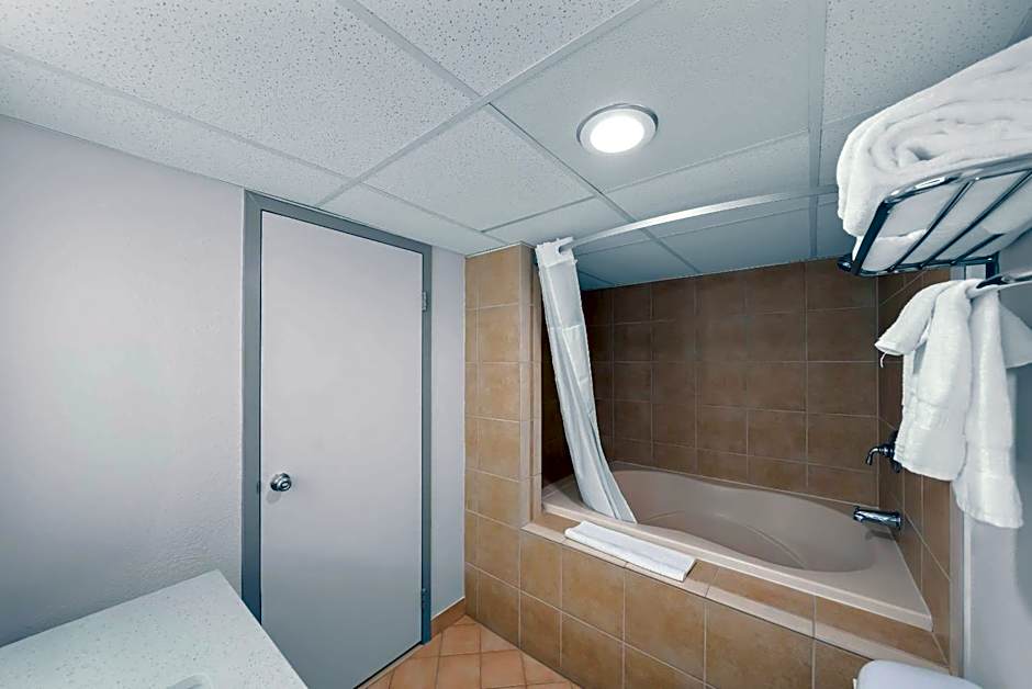 Suburban Studios, Kearney