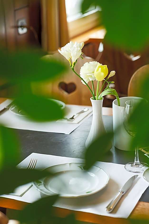 Hotel & Spezialitätenrestaurant zur Linde