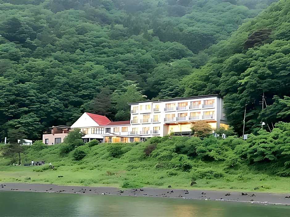 Shoji Lake Hotel