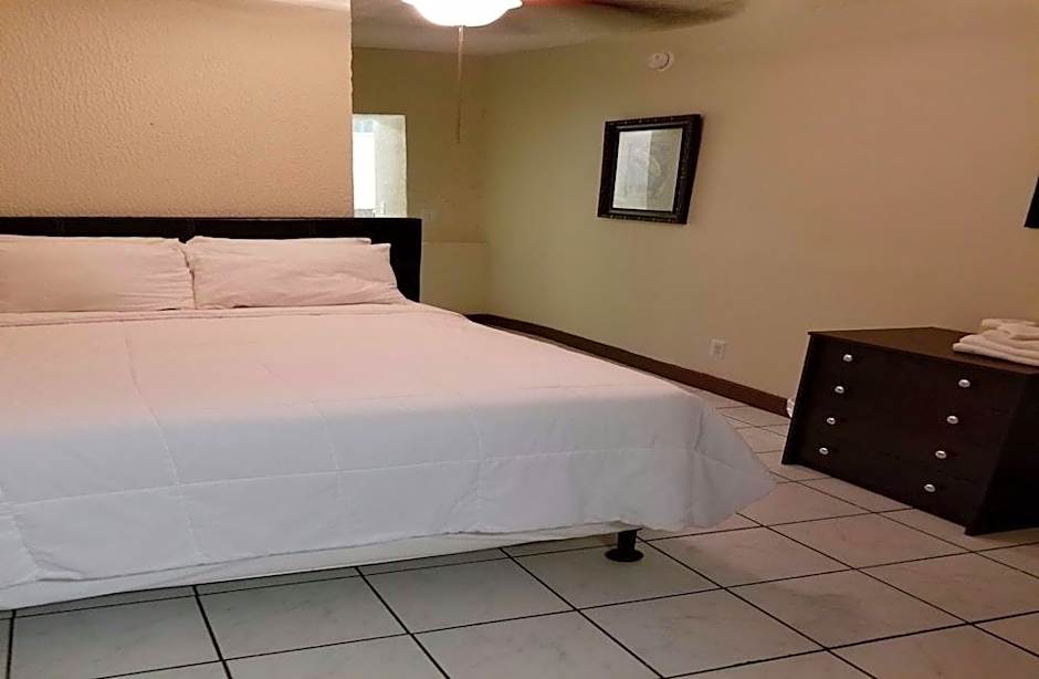 Monterey Inn Hotel