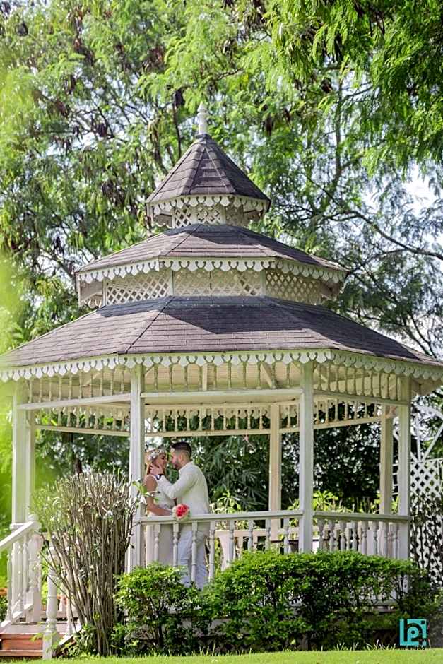 Platino Hotel & Casino