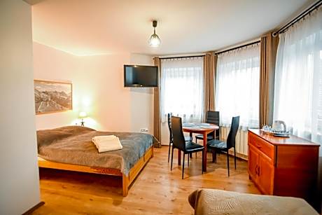 Deluxe Quadruple Room