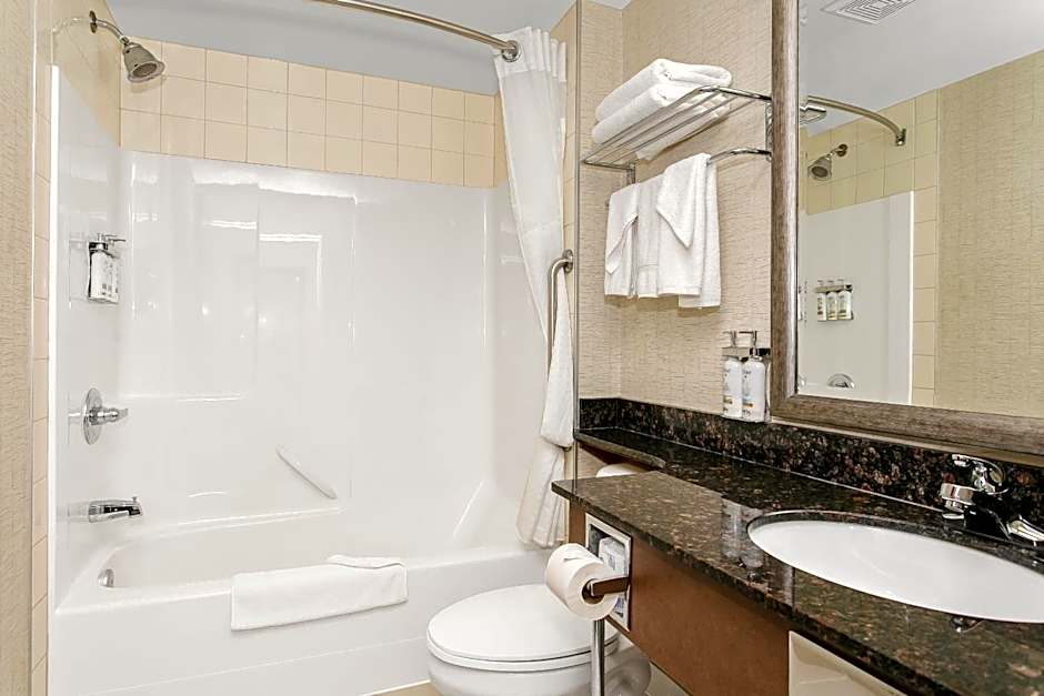 Holiday Inn & Suites Lloydminster By IHG