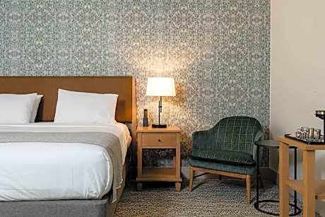 Historic Inn Queen Room with Balcony or Patio