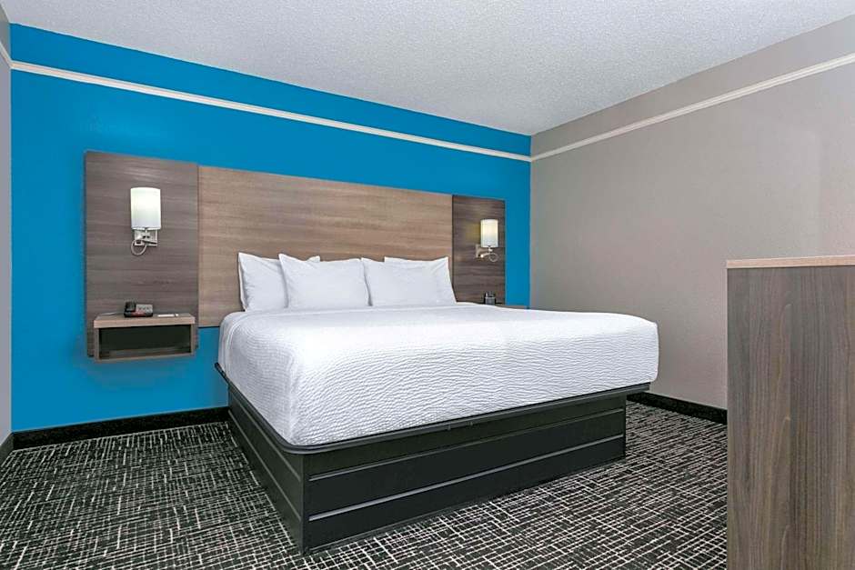 La Quinta Inn & Suites by Wyndham Weatherford