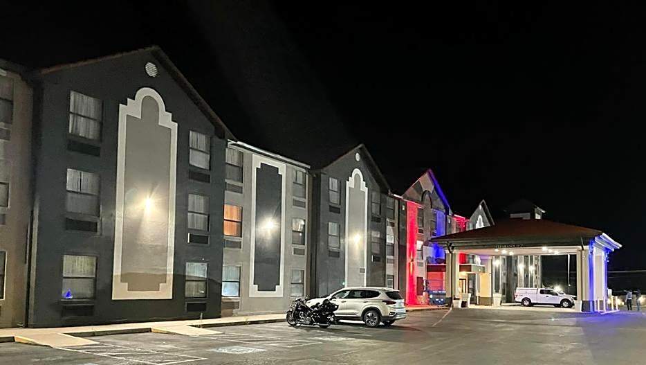 Ruidoso Mountain Inn