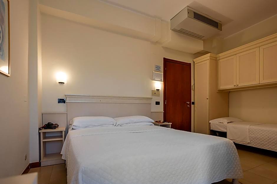 Hotel Zeus