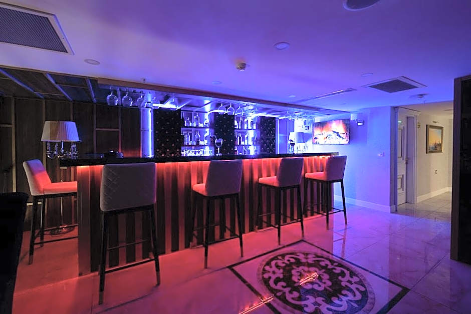 leslion luxury hotel