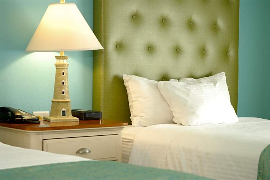 Photo 1 of 9 of 1 King Bed and 1 Queen Bed, Beach View, Upper Level