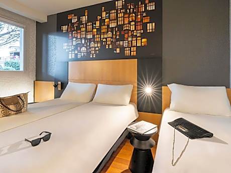 Standard Room With Three Single Beds