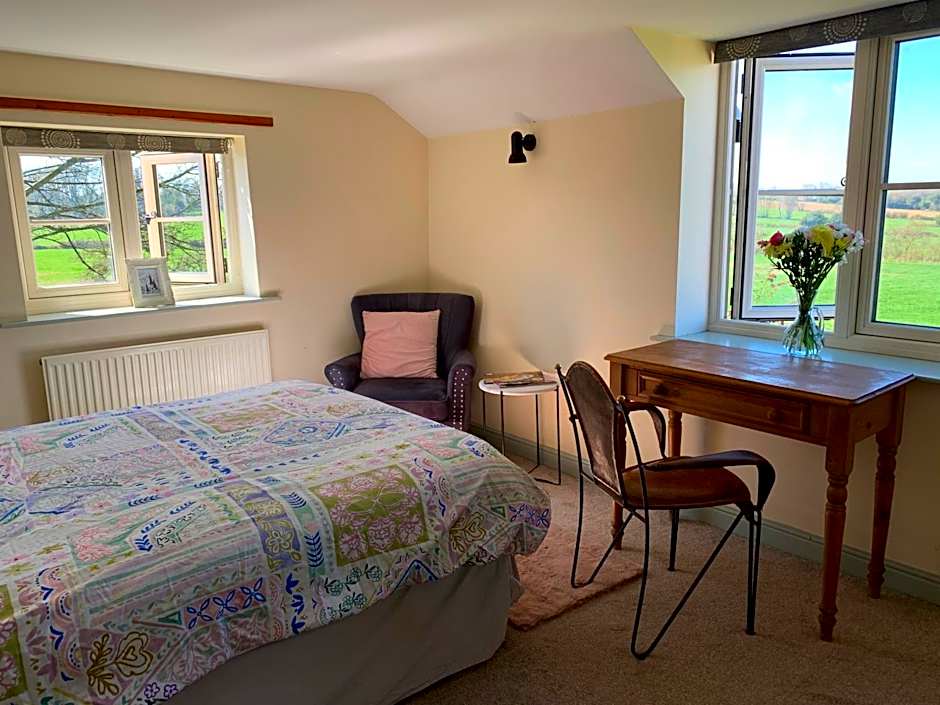 Farmhouse studio near Shrewsbury