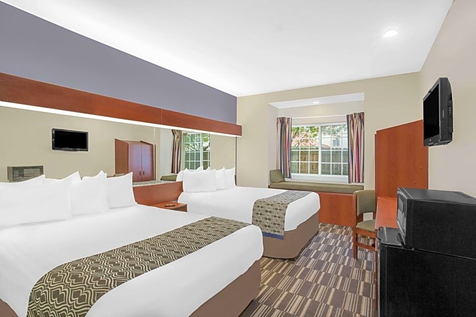 Microtel by Wyndham Bentonville