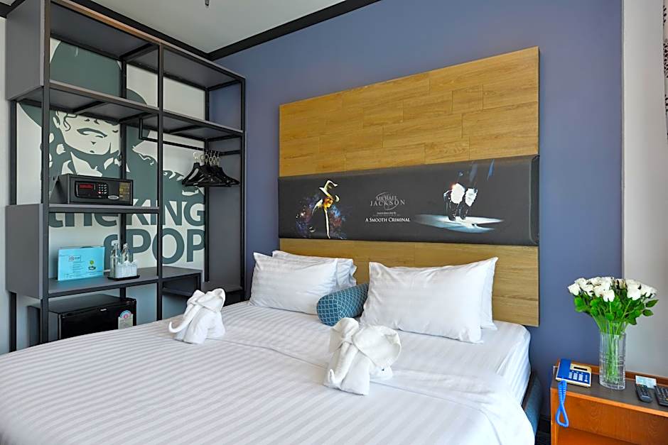 The River Scene Hotel