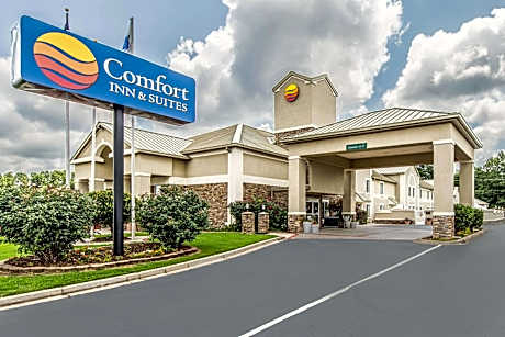 Comfort Inn & Suites Greenwood near University