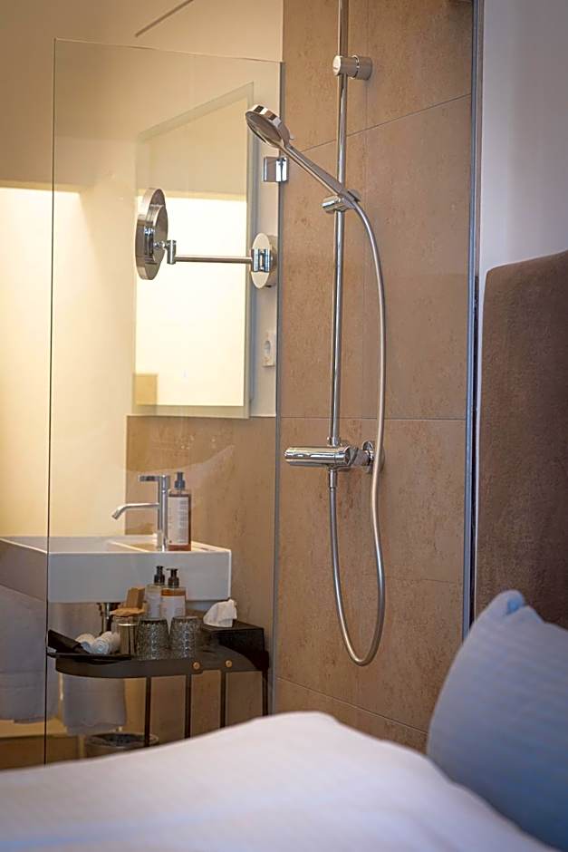Maxim Suites by Elias Holl