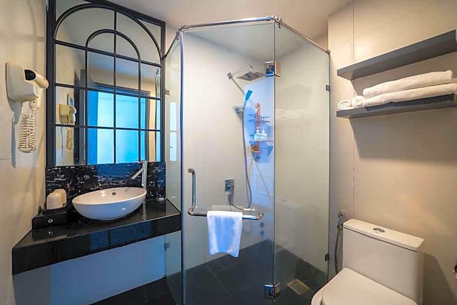 Le House Boutique Hotel - 100m to the beach