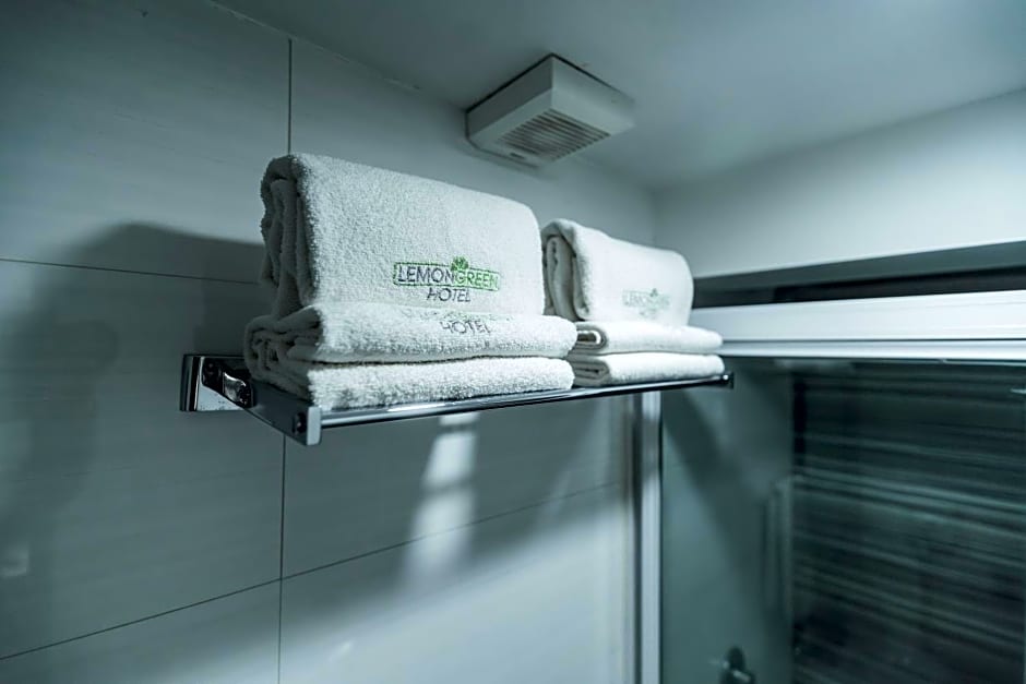 HOTEL LEMON GREEN -Zona Expo Frente al Centro de Convenciones