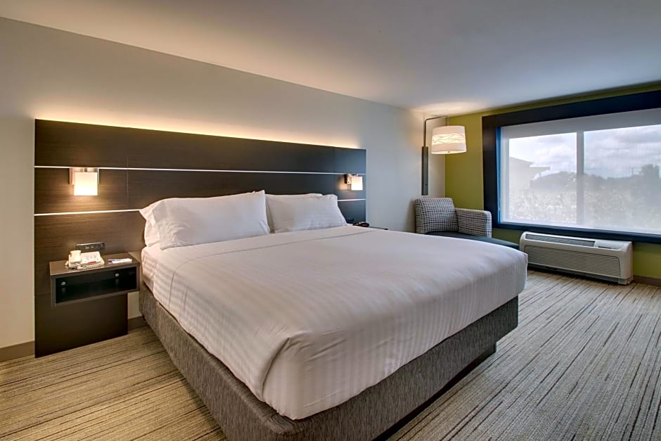 Holiday Inn Express Hotel & Suites Morris, an IHG Hotel