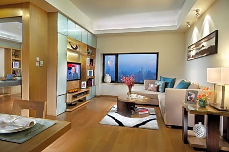One-Bedroom Premier Apartment