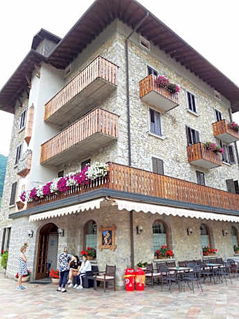 Hotel Carrara