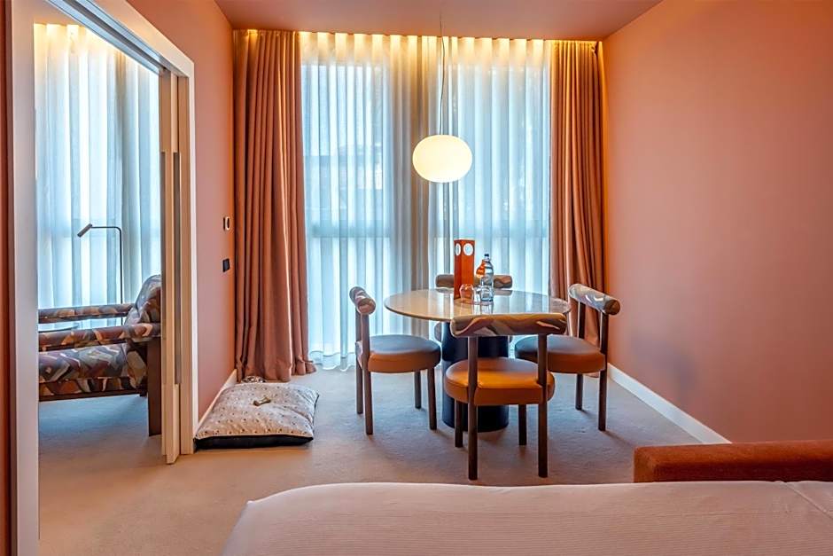 Cenica Porto Hotel, Curio Collection by Hilton