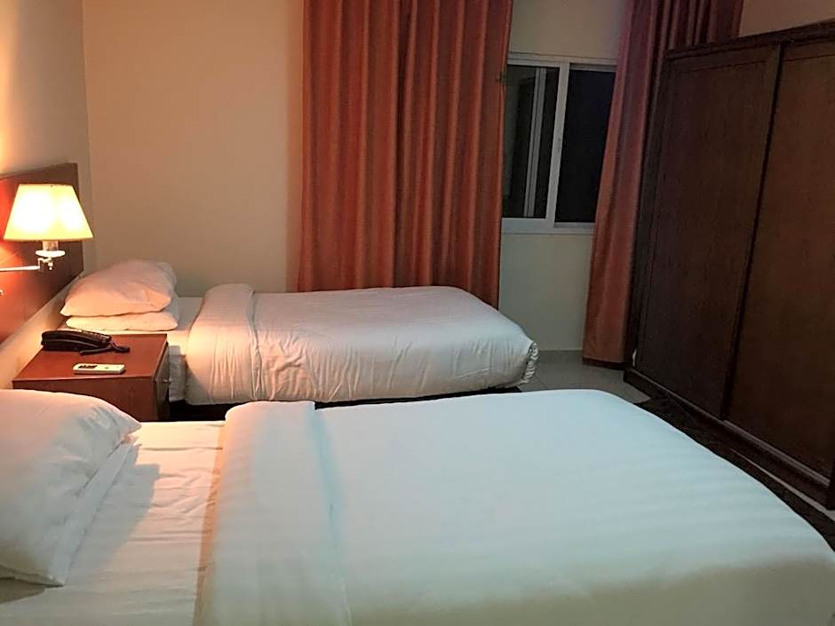 Zaina Plaza Hotel