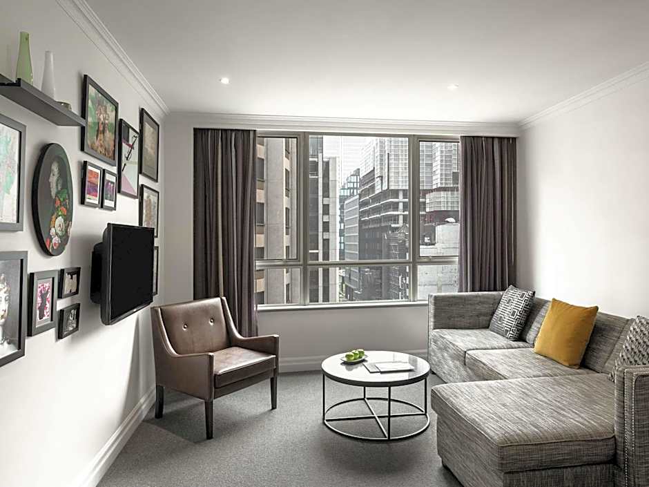 Mantra 2 Bond Street