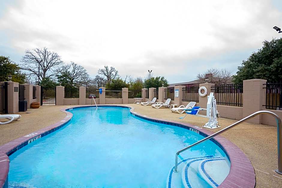 Comfort Suites University Drive
