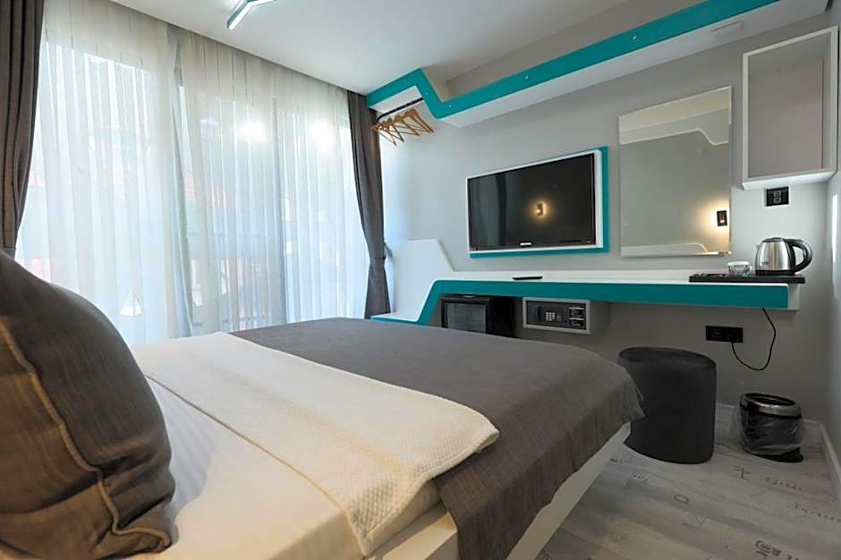 Midis Otel