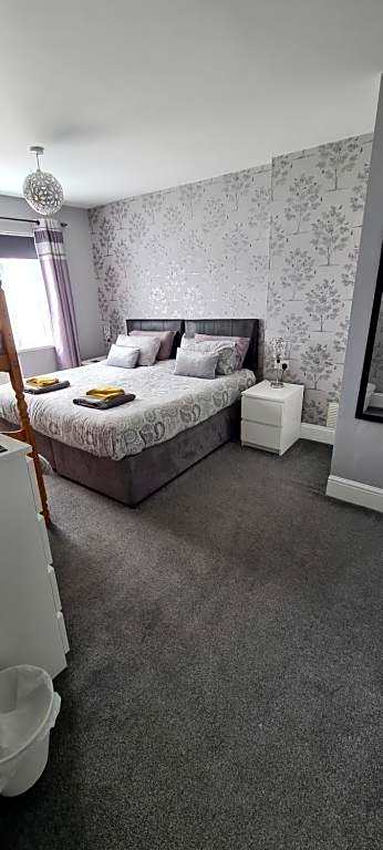 The Roslyn Guest House