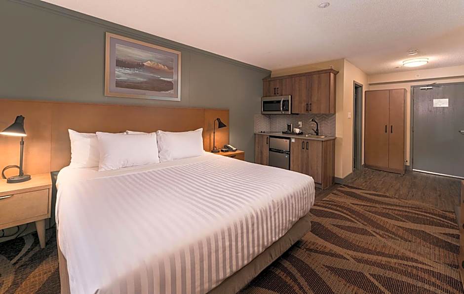 Prestige Hudson Bay Lodge & Conference Centre