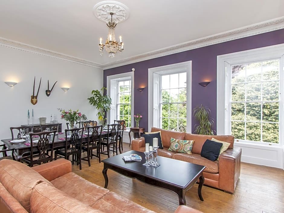 3 Berkeley Square Guesthouse