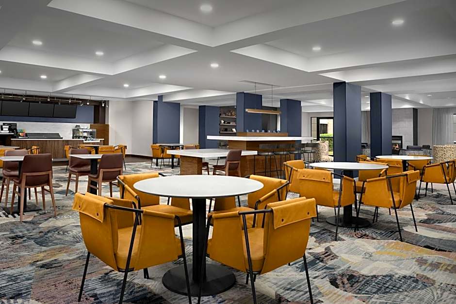 Courtyard by Marriott Dallas Addison/Quorum Drive