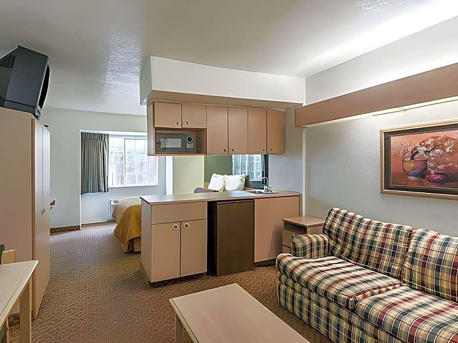 Quality Inn Downtown - near Market Square