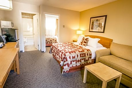 Superior Two Queen Room - Upper Level - Not Pet Friendly