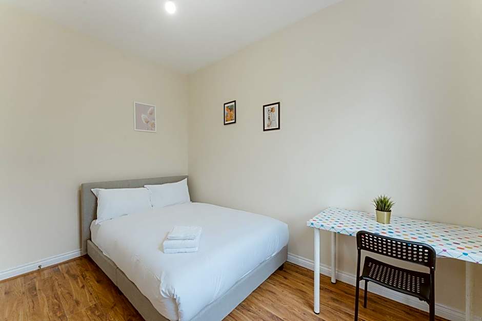Mile End Rooms 57A