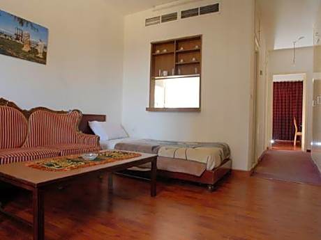 Universal Residence