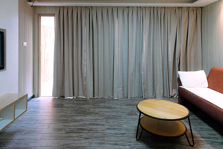 Rich Luxury Suites - Renovated