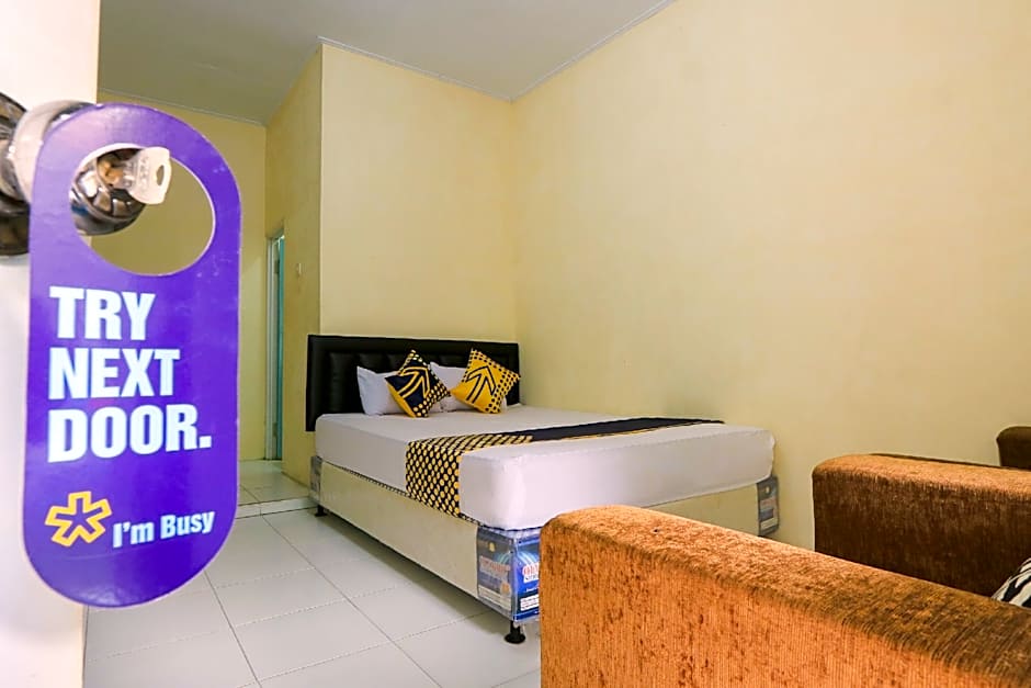 OYO 2371 Islami Family Residence