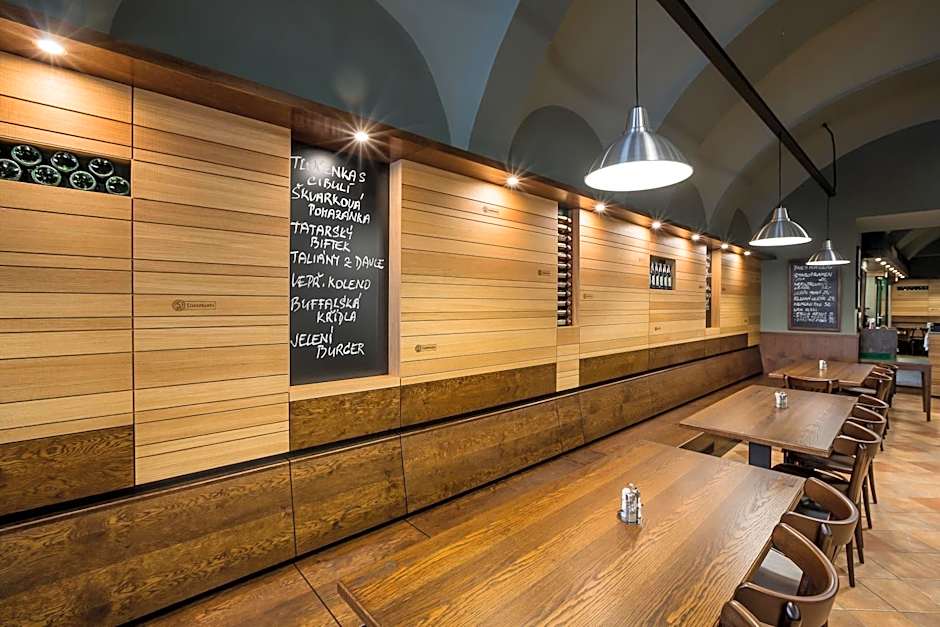 Hotel Concertino Zlatá Husa