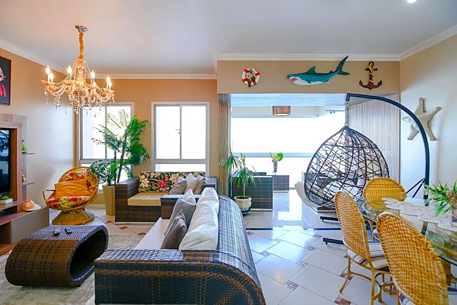 Apartamento no Morro do Maluf, frente ao mar