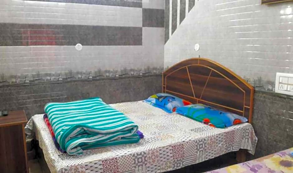 Goroomgo Sai Kripa Guest House Near Har Ki Pauri Haridwar